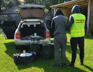 Zabezpieczanie papierosów pochodzących z przemytu.