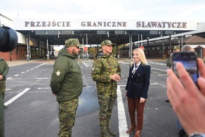 Konferencja prasowa posłów do Parlamentu Europejskiego na wschodniej granicy Polski