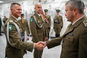Wręczanie aktów mianowania przez Komendanta NOSG
