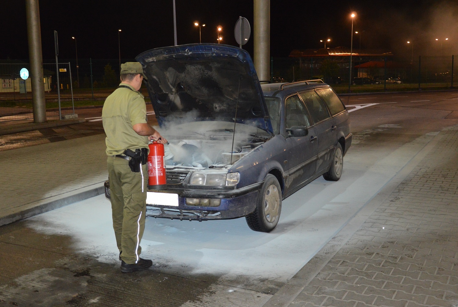 Ugaszono płonący samochód Aktualności Nadbużański