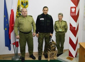 Kadra kierownicza Placówki SG w Sławatyczach dziękuje DINIE za służbę