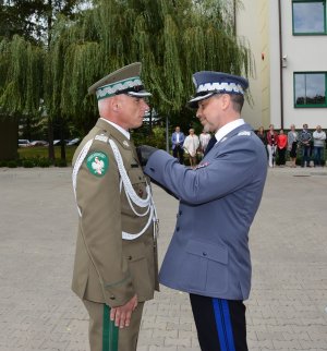 Gen bryg. SG W. Skowronek odznaczony Złotym Medalem za Zasługi dla Policji