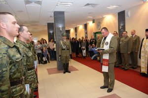 Ślubowanie nowo przyjętych funkcjonariuszy NOSG