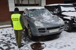 Odzyskane Porsche Cayenne