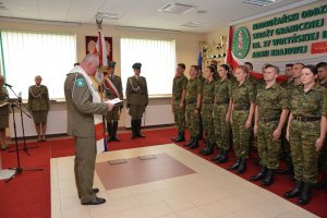 Ślubowanie nowo przyjętych funkcjonariuszy NOSG