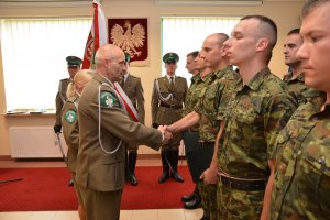 Ślubowanie nowo przyjętych funkcjonariuszy NOSG