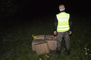 Zabezpieczanie papierosów pochodzących z przemytu.