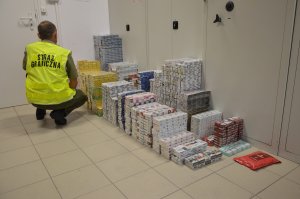 Zabezpieczanie papierosów pochodzących z przemytu.