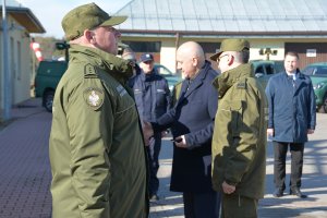 Szef MSWiA przekazał Straży Granicznej nowe pojazdy