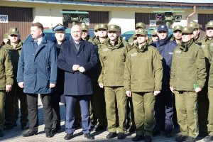 Szef MSWiA przekazał Straży Granicznej nowe pojazdy