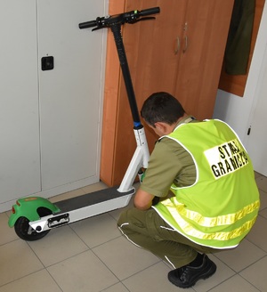 Odzyskana elektryczna hulajnoga