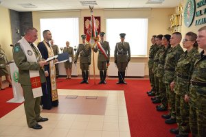 Ślubowanie nowo przyjętych funkcjonariuszy NOSG