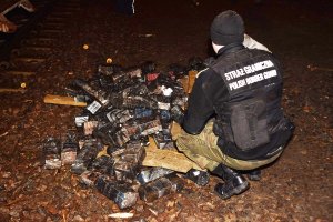 Zabezpieczanie papierosów pochodzących z przemytu.