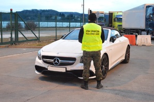 Odzyskany Mercedes AMG S63
