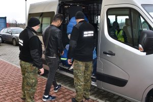 Nielegalni migranci z Algierii