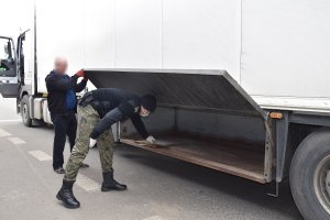 FUNKCJONARIUSZE SKUTECZNIE STRZEGĄ POLSKICH GRANIC