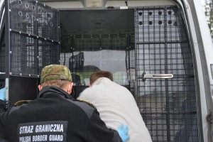Siedmiu zatrzymanych po przemycie papierosów