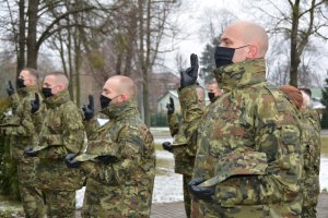 Ślubowanie nowo przyjętych funkcjonariuszy NOSG