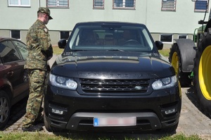 Odzyskany Range Rover