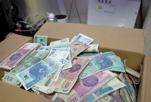 Rozbito grupę przestępczą kradnącą luksusowe samochody