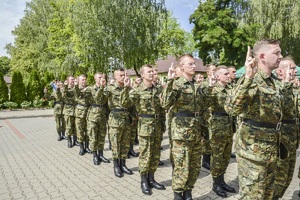 Ślubowanie nowo przyjętych funkcjonariuszy NOSG