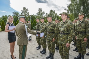 Ślubowanie nowo przyjętych funkcjonariuszy NOSG