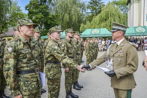 Ślubowanie nowo przyjętych funkcjonariuszy NOSG