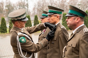 Ślubowanie nowo przyjętych funkcjonariuszy oraz awanse i odznaczenia w NOSG