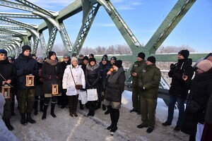 Betlejemskie Światełko Pokoju na granicy polsko-ukraińskiej