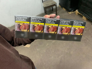 Zabezpieczanie nielegalnych papierosów oraz maszyn do ich produkcji