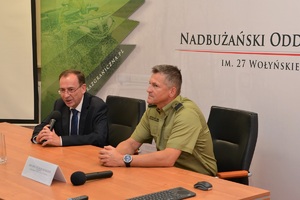 Szef MSWiA uczestniczy w odprawie służbowej w NOSG