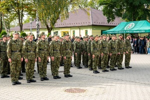 Uroczystość ślubowania nowo przyjętych funkcjonariuszy Straży Granicznej w komendzie NOSG