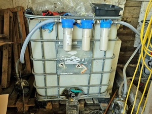 Zabezpieczona instalacja do filtrowania nielegalnego alkoholu