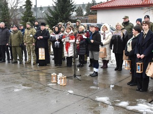 Przekazanie Betlejemskiego Światła Pokoju na terenie drogowego przejścia Granicznego w Hrebennem