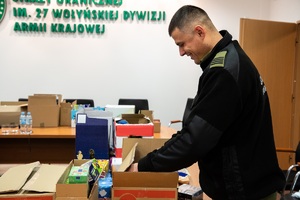 Funkcjonariusze i pracownicy NOSG włączyli się w akcję "Szlachetna Paczka"