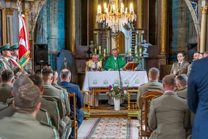Uczestnicy Mszy Świętej w kościele Zesłania Ducha Świętego w Chłopiatynie