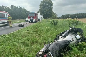 Miejsce zdarzenia drogowego z udziałem motocyklisty