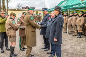 Uczestnicy uroczystości nadania imienia  Placówce SG &amp;quot;Brygady KOP Polesie&amp;quot; na terenie Placówki NOSG w Terespolu.