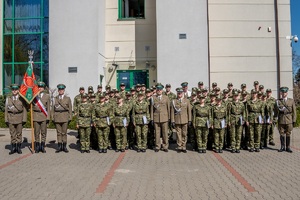 Nowi funkcjonariusze Straży Granicznej podczas uroczystości ślubowania w komendzie Nadbużańskiego Oddziału SG