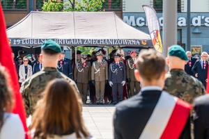 Uczestnicy wojewódzkich obchodów 234. rocznicy uchwalenia Konstytucji 3 Maja w Lublinie