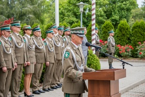 Funkcjonariusze Straży Granicznej podczas uroczystości ślubowania na terenie komendy Nadbużańskiego Oddziału SG w Chełmie