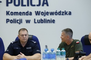 Komendant Nadbużańskiego Oddziału Straży Granicznej wraz z Komendantem Komendy Wojewódzkiej Policji