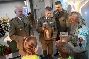Uczestnicy spotkania opłatkowego w Nadbużańskim Oddziale Straży Granicznej