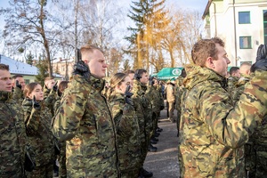 Ślubowanie nowo przyjętych funkcjonariuszy NOSG