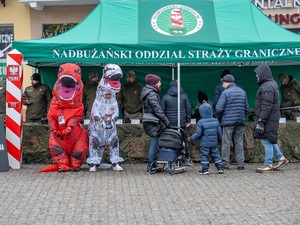 Stoisko promocyjne Nadbużańskiego Oddziału SG podczas finału WOŚP