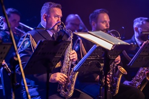 Koncert Orkiestry Morskiego Oddziału SG w NOSG z okazji 35. rocznicy powołania Straży Granicznej pt. "Zakochaj się w służbie" w CHDK