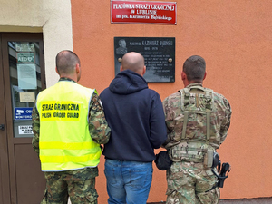 Rozbito grupę przemytników i paserów papierosów