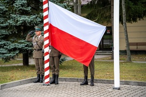 Funkcjonariusze NOSG podczas uroczystego apelu na terenie komendy oddziału NOSG w Chełmie