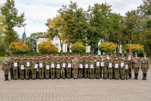 Funkcjonariusze NOSG podczas uroczystego apelu na terenie komendy oddziału NOSG w Chełmie