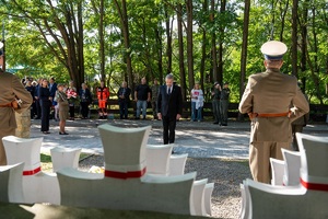 Uczestnicy uroczystości podczas uroczystości obchodów 87. rocznicy bitwy pod Wytycznem